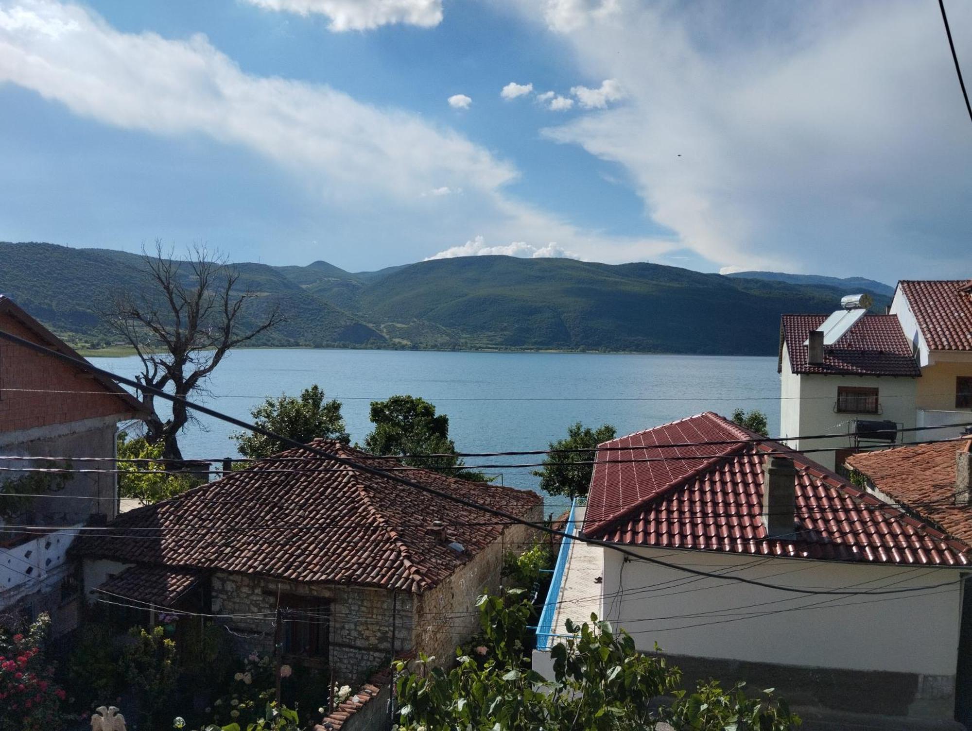 Erteo Guest House Pogradec Eksteriør billede